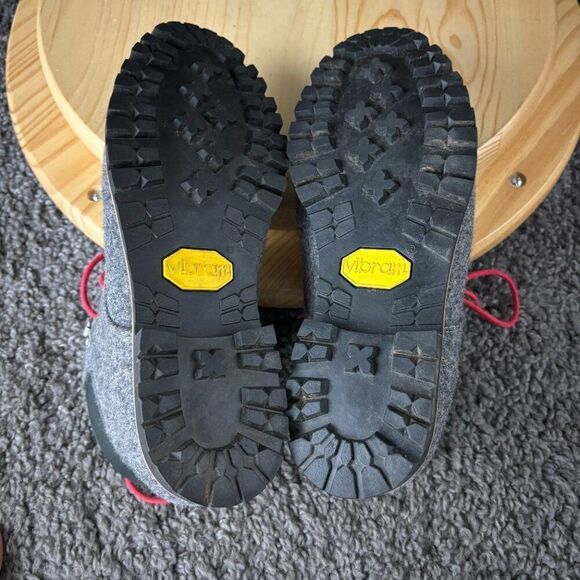 Woolrich Chukka Boot Womens 7.5 Gray Wool Lined Vibram Sole Ankle Bootie - Picture 10 of 11